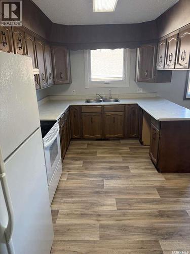 58 Stewart Crescent, Yorkton, SK - Indoor Photo Showing Kitchen