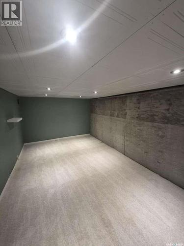 1096 Algoma Avenue, Moose Jaw, SK - Indoor