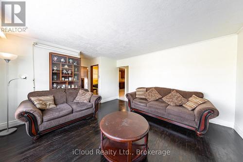 25 Monterrey Drive, Toronto, ON - Indoor Photo Showing Living Room