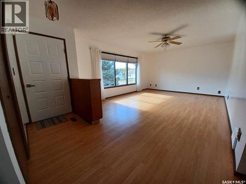 113 5Th Avenue, Gravelbourg, SK - Indoor Photo Showing Other Room