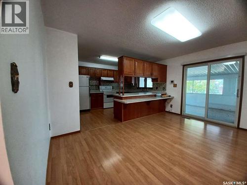 113 5Th Avenue, Gravelbourg, SK - Indoor Photo Showing Kitchen