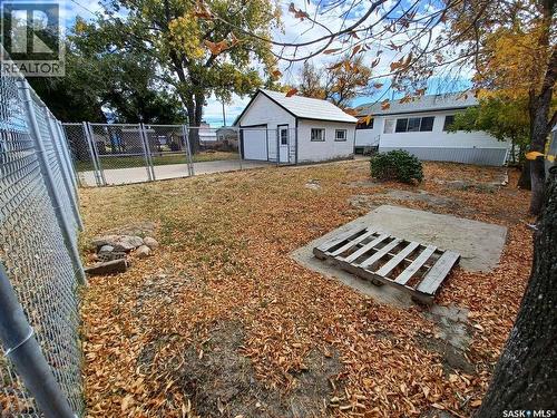 113 5Th Avenue, Gravelbourg, SK - Outdoor