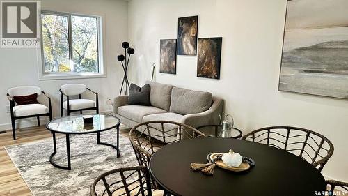 855 Princess Street, Regina, SK - Indoor Photo Showing Living Room