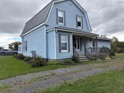 21 Oak Street  Pictou, NS B0K 1H0