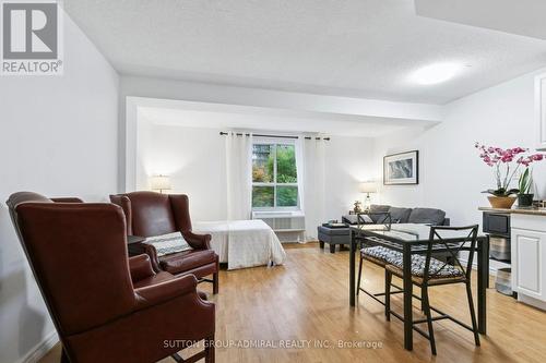 305 - 88 Charles Street, Toronto, ON - Indoor