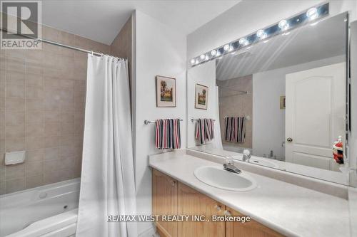 9 - 24 Laguna Parkway, Ramara, ON - Indoor Photo Showing Bathroom