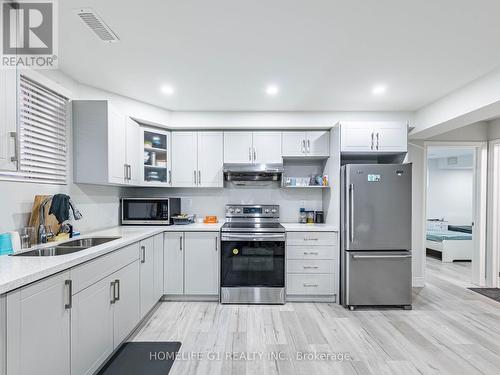 8 Vetch Street, Brampton, ON - Indoor Photo Showing Kitchen With Double Sink