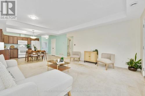 202 - 17 George Court, Cramahe, ON - Indoor Photo Showing Living Room