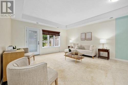 202 - 17 George Court, Cramahe, ON - Indoor Photo Showing Living Room