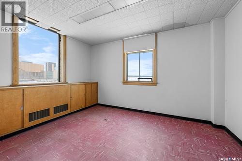 2002 Dewdney Avenue, Regina, SK 