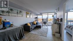 809 - 72 ESTHER SHINER BOULEVARD  Toronto, ON M2K 0C4