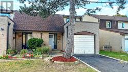 18 - 11 LIVONIA PLACE  Toronto, ON M1E 4W5