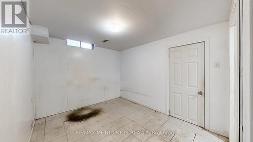 18 - 11 Livonia Place, Toronto, ON - Indoor Photo Showing Other Room