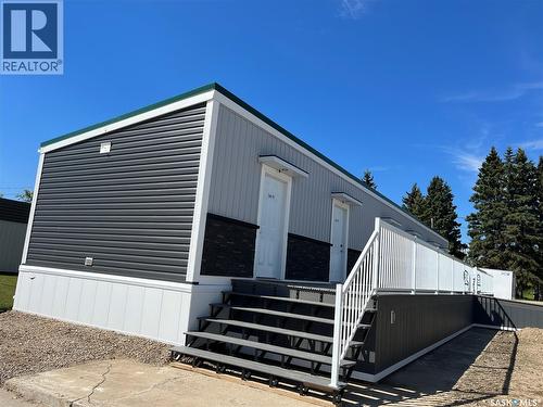 31 And  11 Main Street, Leoville, SK 