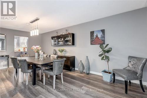 48 - 2825 Gananoque Drive, Mississauga, ON - Indoor Photo Showing Dining Room