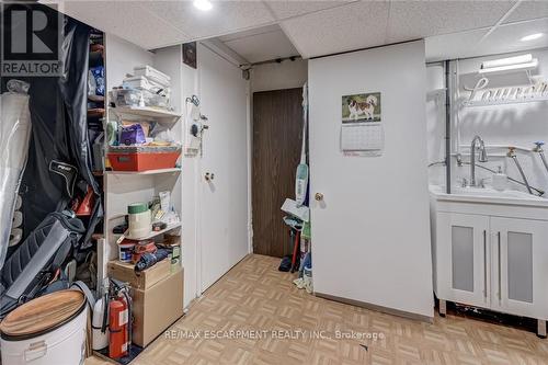 48 - 2825 Gananoque Drive, Mississauga, ON - Indoor Photo Showing Other Room