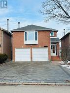 UPPER - 5235 ASTWELL AVENUE  Mississauga, ON L5R 3H8