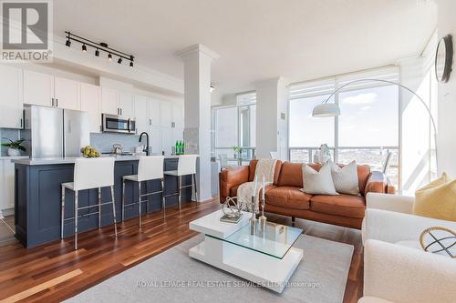 3702 - 3504 Hurontario Street, Mississauga, ON - Indoor