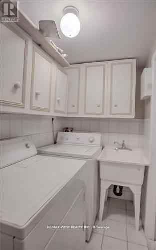 472 Symington Avenue, Toronto, ON - Indoor Photo Showing Laundry Room