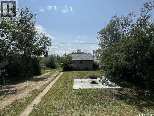 114 3Rd Avenue, Climax, SK - Outdoor