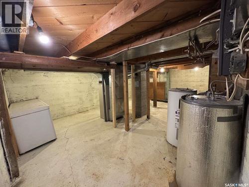 114 3Rd Avenue, Climax, SK - Indoor Photo Showing Basement