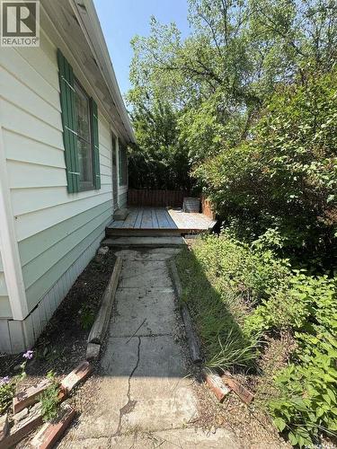 114 3Rd Avenue, Climax, SK - Outdoor