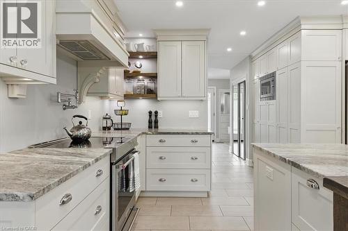 348 Old Stone Road, Waterloo, ON - Indoor Photo Showing Kitchen With Upgraded Kitchen