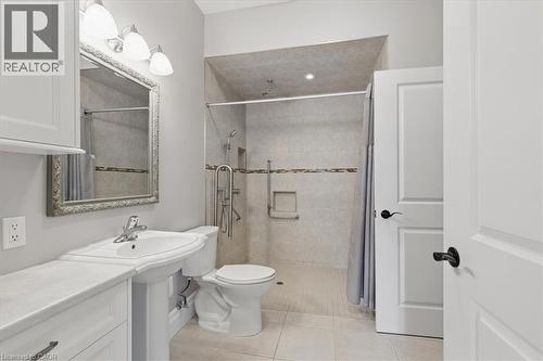 348 Old Stone Road, Waterloo, ON - Indoor Photo Showing Bathroom