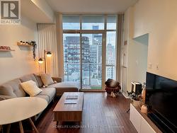 2206 - 126 SIMCOE STREET  Toronto, ON M5H 4E6