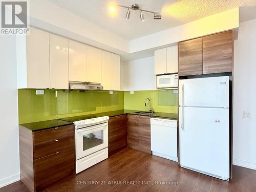 2703 - 121 Mcmahon Drive, Toronto, ON - Indoor Photo Showing Kitchen