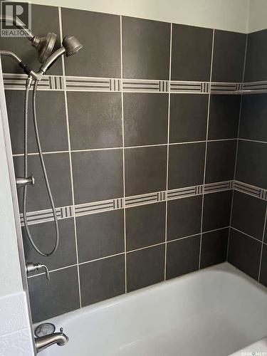 506 1St Avenue W, Leader, SK - Indoor With Storage