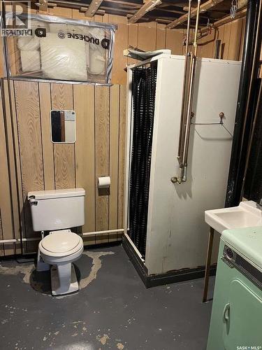 506 1St Avenue W, Leader, SK - Indoor Photo Showing Basement