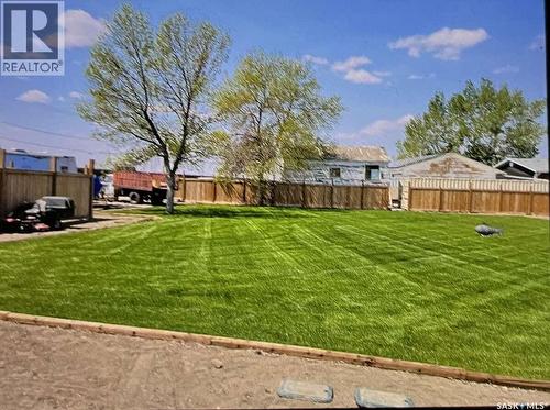 506 1St Avenue W, Leader, SK - Outdoor