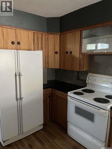 506 1St Avenue W, Leader, SK - Indoor Photo Showing Kitchen