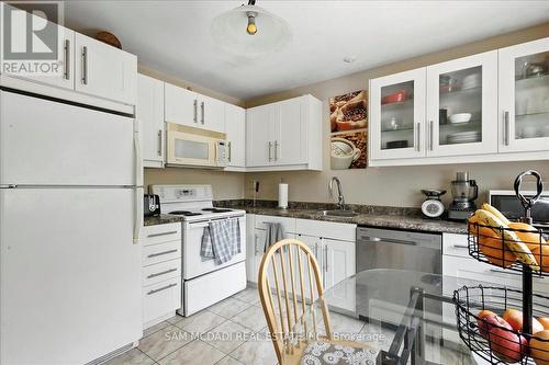 1211 Eighth Line, Oakville, ON - Indoor Photo Showing Kitchen