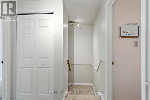1211 Eighth Line, Oakville, ON - Indoor Photo Showing Other Room