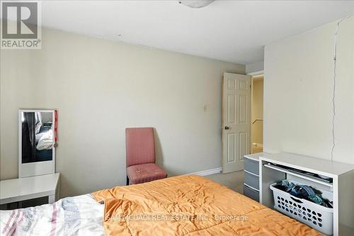 1211 Eighth Line, Oakville, ON - Indoor Photo Showing Bedroom