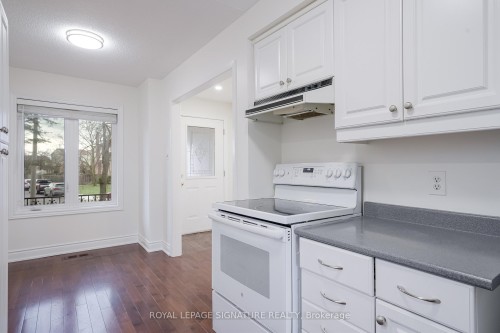 796 Thistle Down Court, Mississauga, ON - Indoor Photo Showing Kitchen