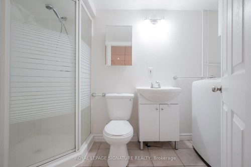 796 Thistle Down Court, Mississauga, ON - Indoor Photo Showing Bathroom