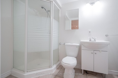 796 Thistle Down Court, Mississauga, ON - Indoor Photo Showing Bathroom