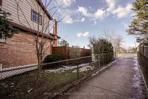 796 Thistle Down Court, Mississauga, ON - Outdoor