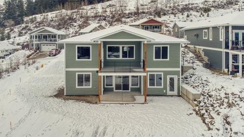 2123 Mountain View Avenue, Lumby, BC - Outdoor With Facade