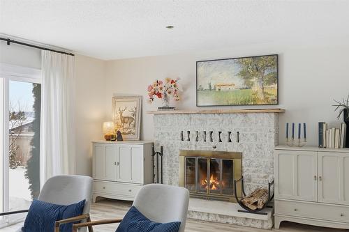 2074 Hampshire Drive, Kamloops, BC - Indoor With Fireplace