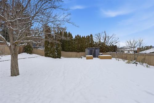 2074 Hampshire Drive, Kamloops, BC - Outdoor