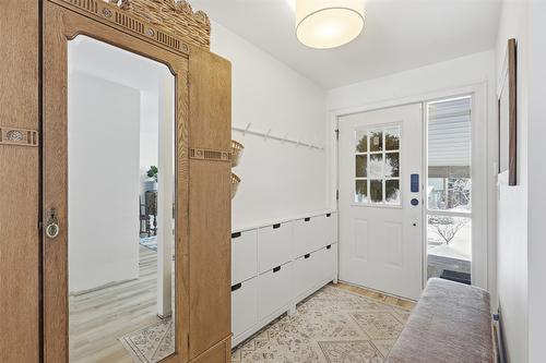 2074 Hampshire Drive, Kamloops, BC - Indoor Photo Showing Other Room