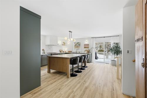 2074 Hampshire Drive, Kamloops, BC - Indoor