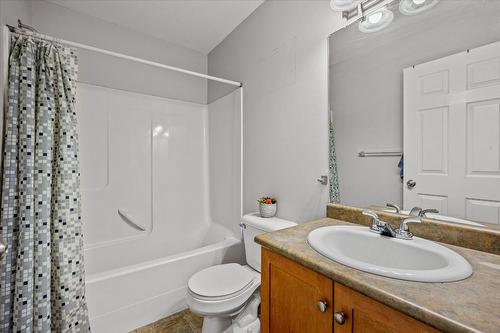 104-1355 Findlay Road, Kelowna, BC - Indoor Photo Showing Bathroom