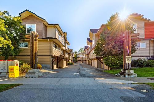 104-1355 Findlay Road, Kelowna, BC - Outdoor