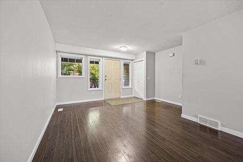 104-1355 Findlay Road, Kelowna, BC - Indoor Photo Showing Other Room