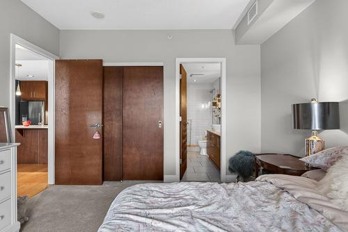 403-2040 Springfield Road, Kelowna, BC - Indoor Photo Showing Bedroom